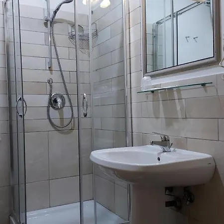 Idria Hotel 3*